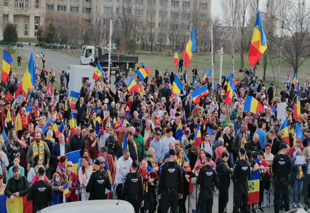 DECIZIA CCR: CĂLIN GEORGESCU NU POATE CANDIDA
