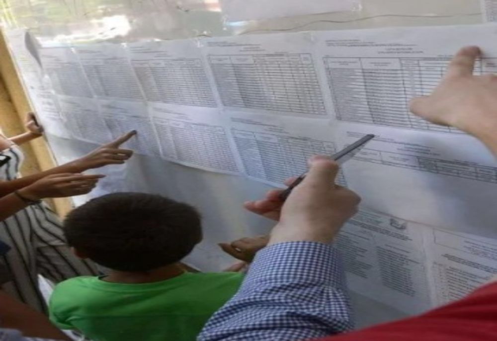 ULTIMĂ ORĂ: Au fost PUBLICATE rezultatele la Evaluarea Națională! Intră AICI să vezi ce note ai obținut!