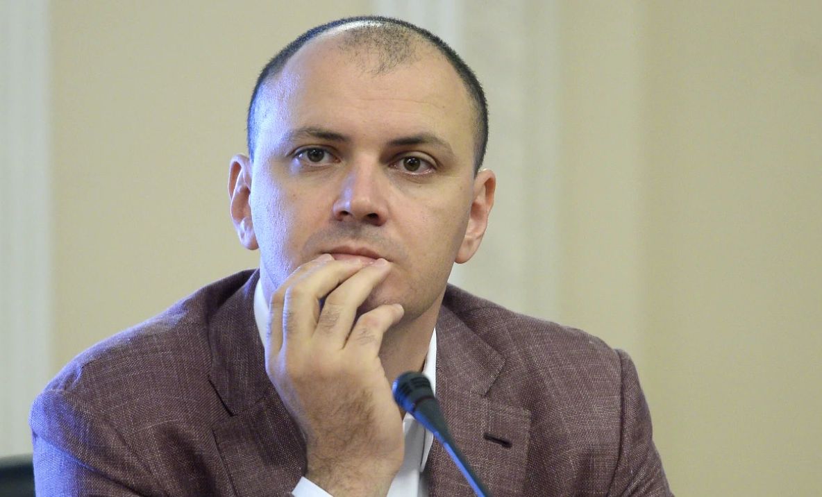 Cum a adus Sebastian Ghiță prejudicii televiziunii Realitatea TV. Penalul fugar nu plătea nici salariile angajaților, nici taxele