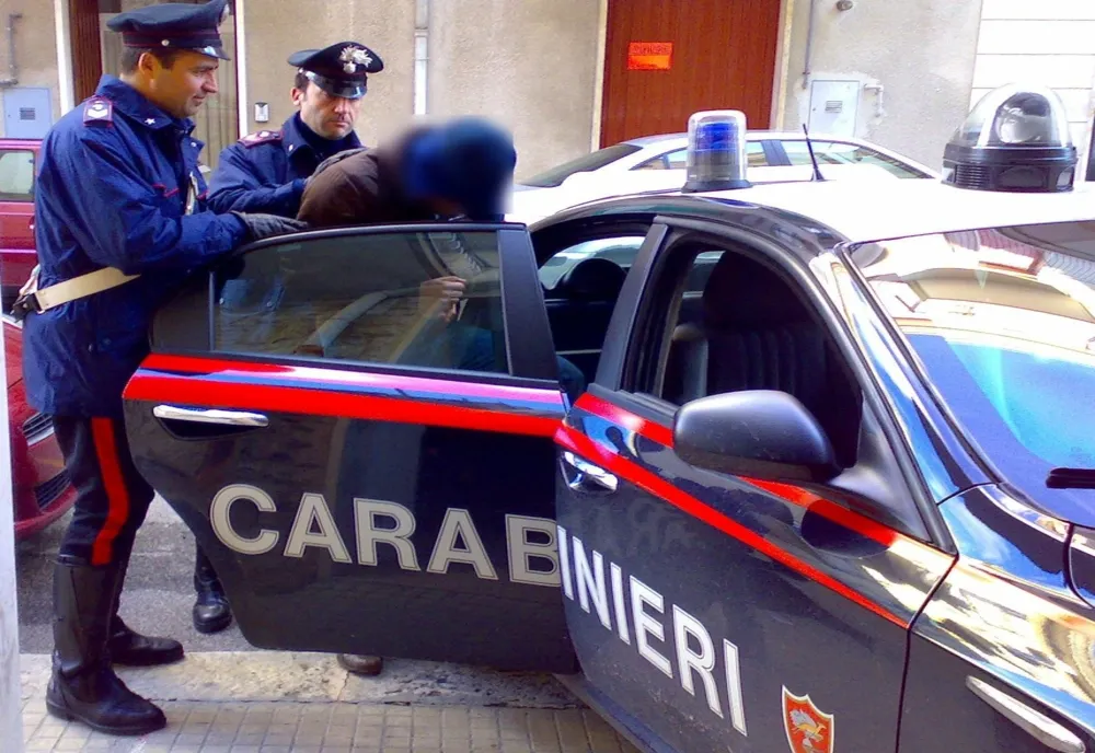 Un român a fost arestat în Italia pentru jaf armat