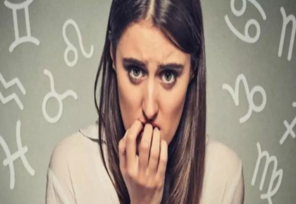 Top 5 zodii care își ascund invidia uriașă când văd reușitele celorlalți - De ce nu suportă succesul altora