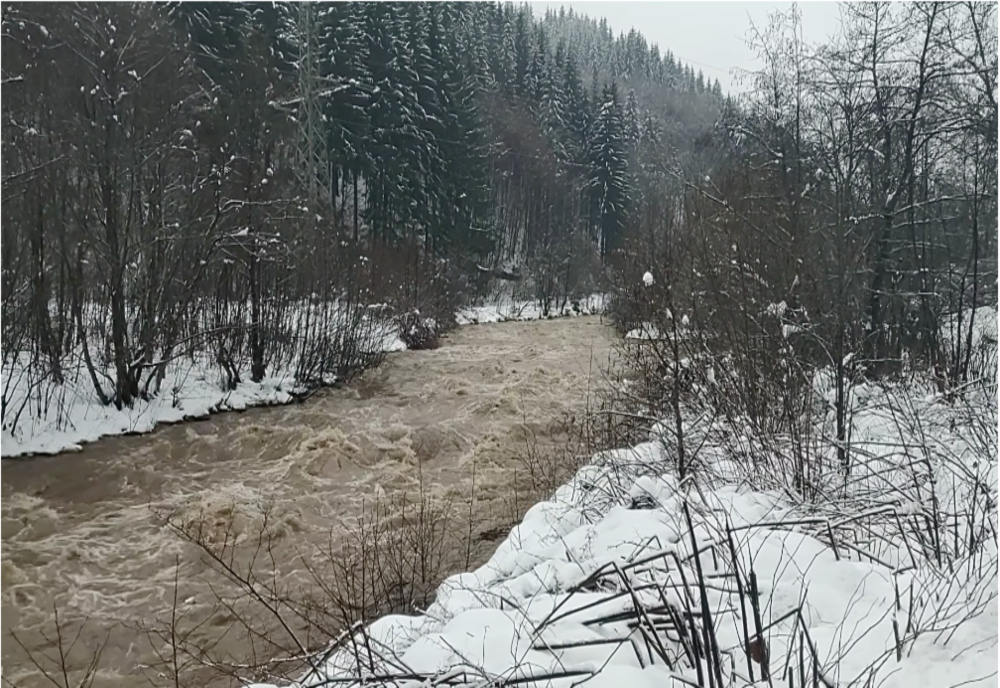 Zeci de localități din țară sunt afectate de viituri