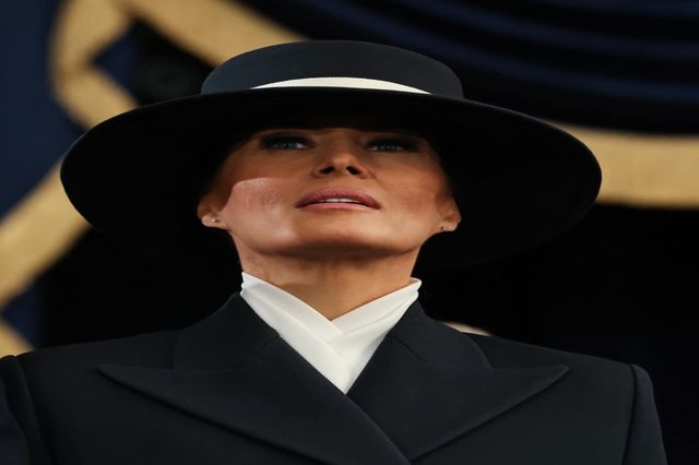 Scandal la miezul nopții: Melania Trump, apariție șocantă cu ochelari de soare în beznă. Internetul a explodat