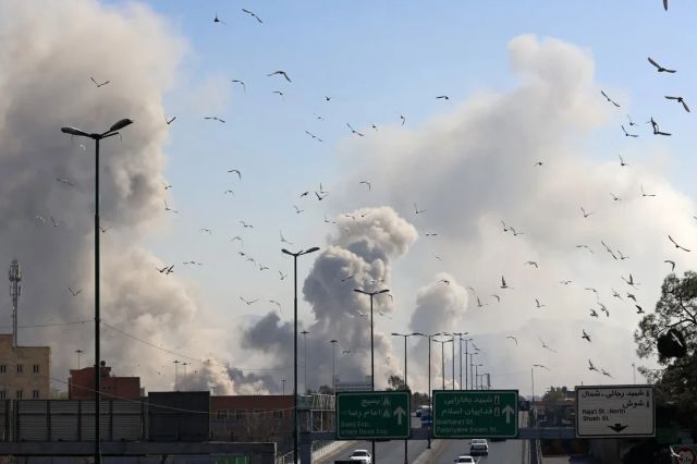 Incendiu la centrala nucleară Barakah din Abu Dhabi, după impactul unei drone